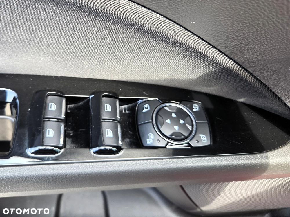 Ford Mondeo 2.0 EcoBlue Titanium - 17