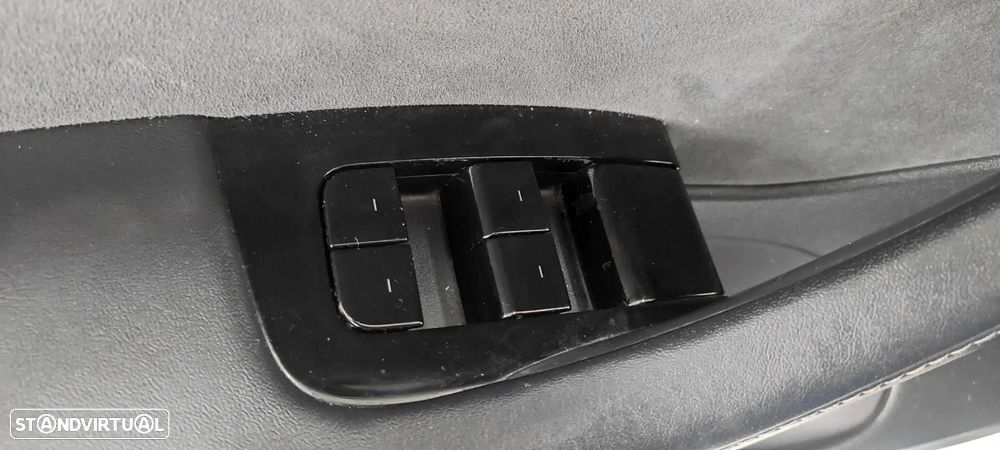 Tesla Model 3 Standard RWD - 38