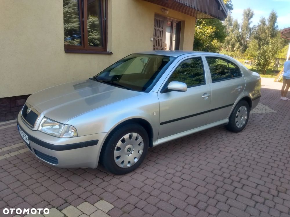 Skoda Octavia 1.6 Tour - 2