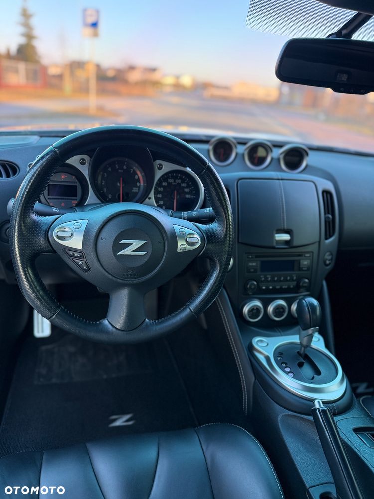 Nissan 370 Z - 19