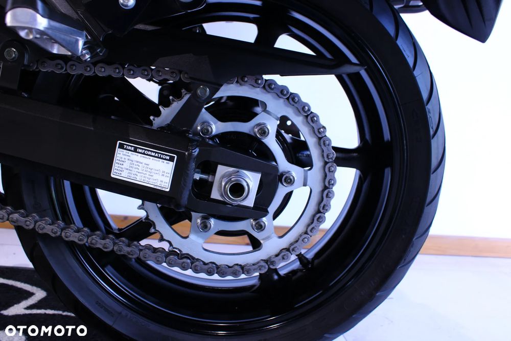 Yamaha FZ6 - 30