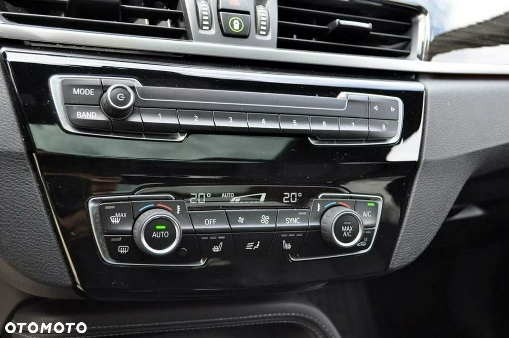 BMW X1 xDrive25i GPF Sport Line sport - 24
