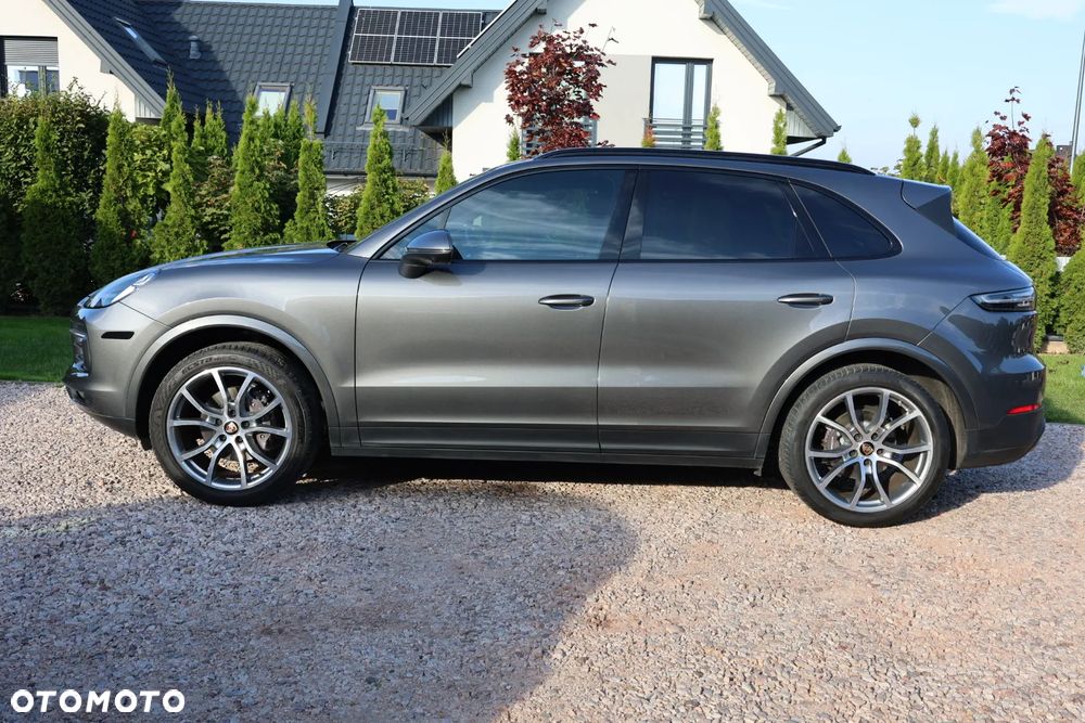 Porsche Cayenne - 5
