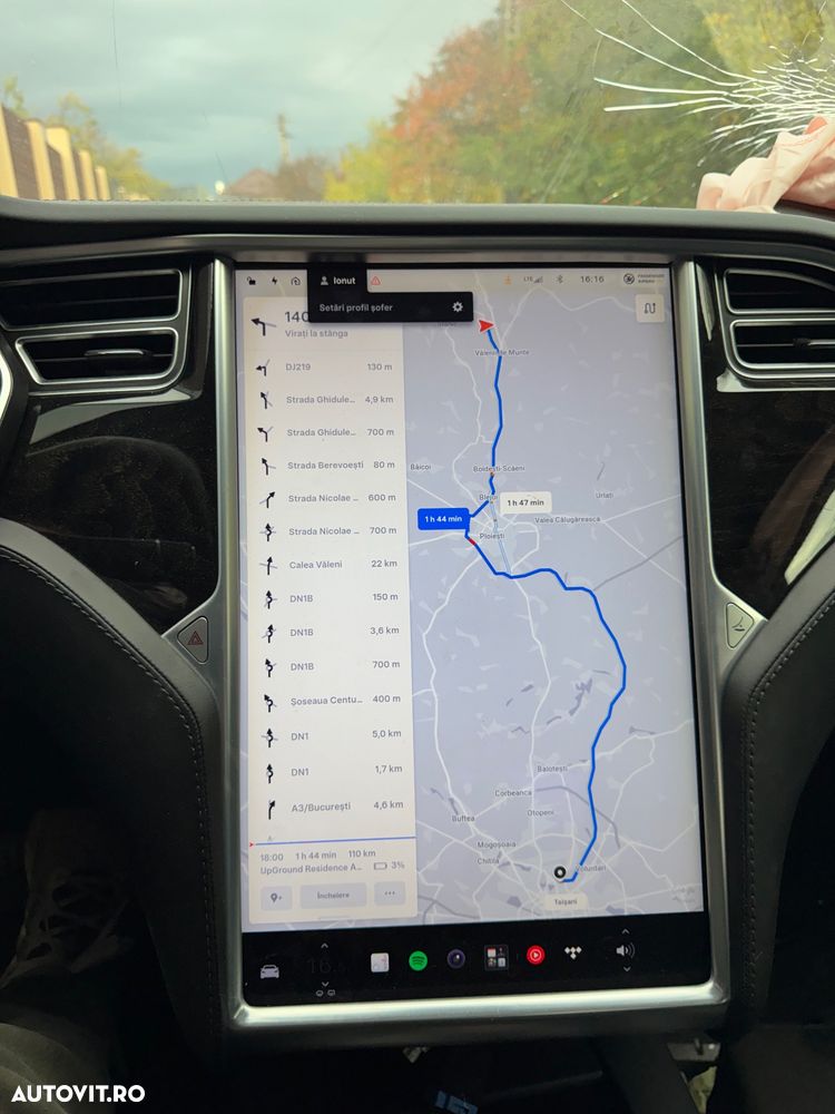 Tesla Model S - 24