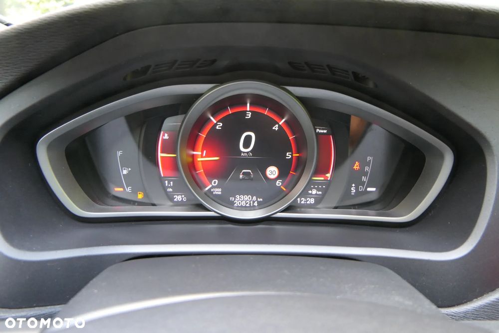 Volvo V40 Cross Country D3 Geartronic Momentum - 21