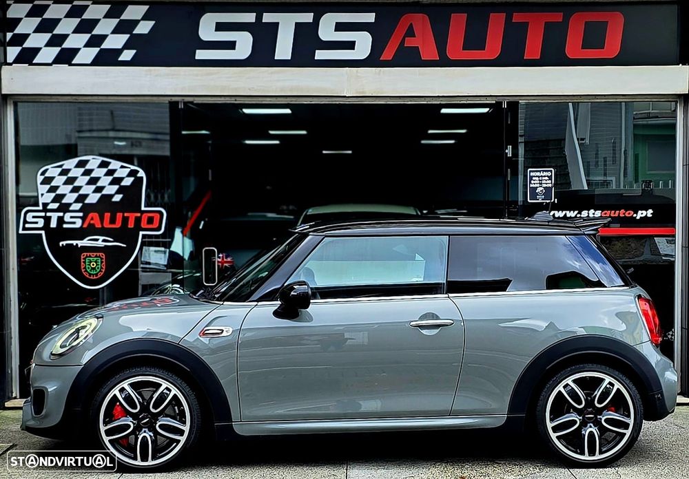 MINI 3 Portas John Cooper Works - 16