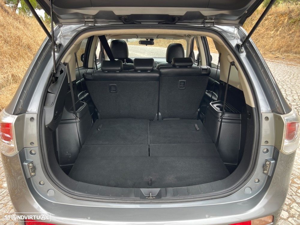 Mitsubishi Outlander 2.2 DI-D Instyle - 50