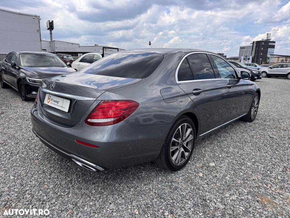 Mercedes-Benz E 220 d 4MATIC Aut. - 3