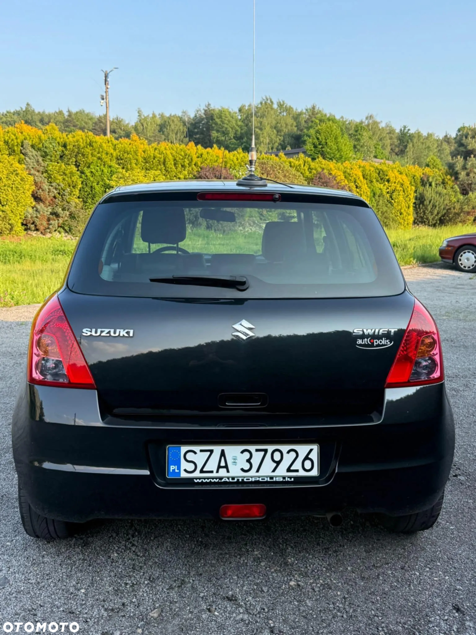 Suzuki Swift - 4