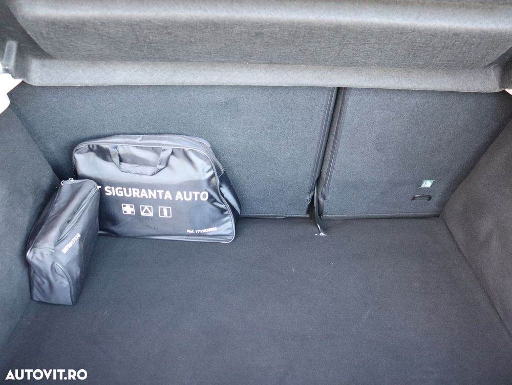 Dacia Sandero Stepway TCe 90 MT6 Comfort - 19