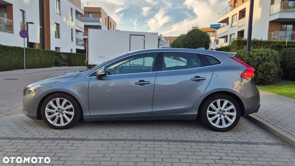 Volvo V40 T3 Drive-E Momentum - 3