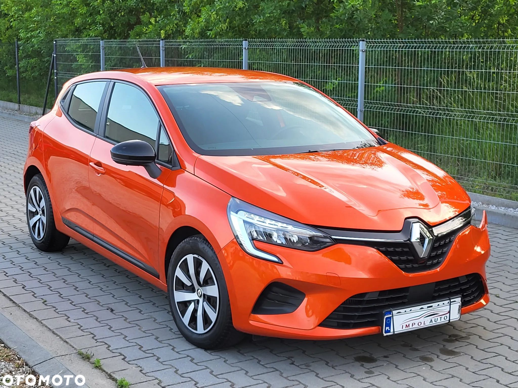 Renault Clio 1.0 TCe Equilibre - 1