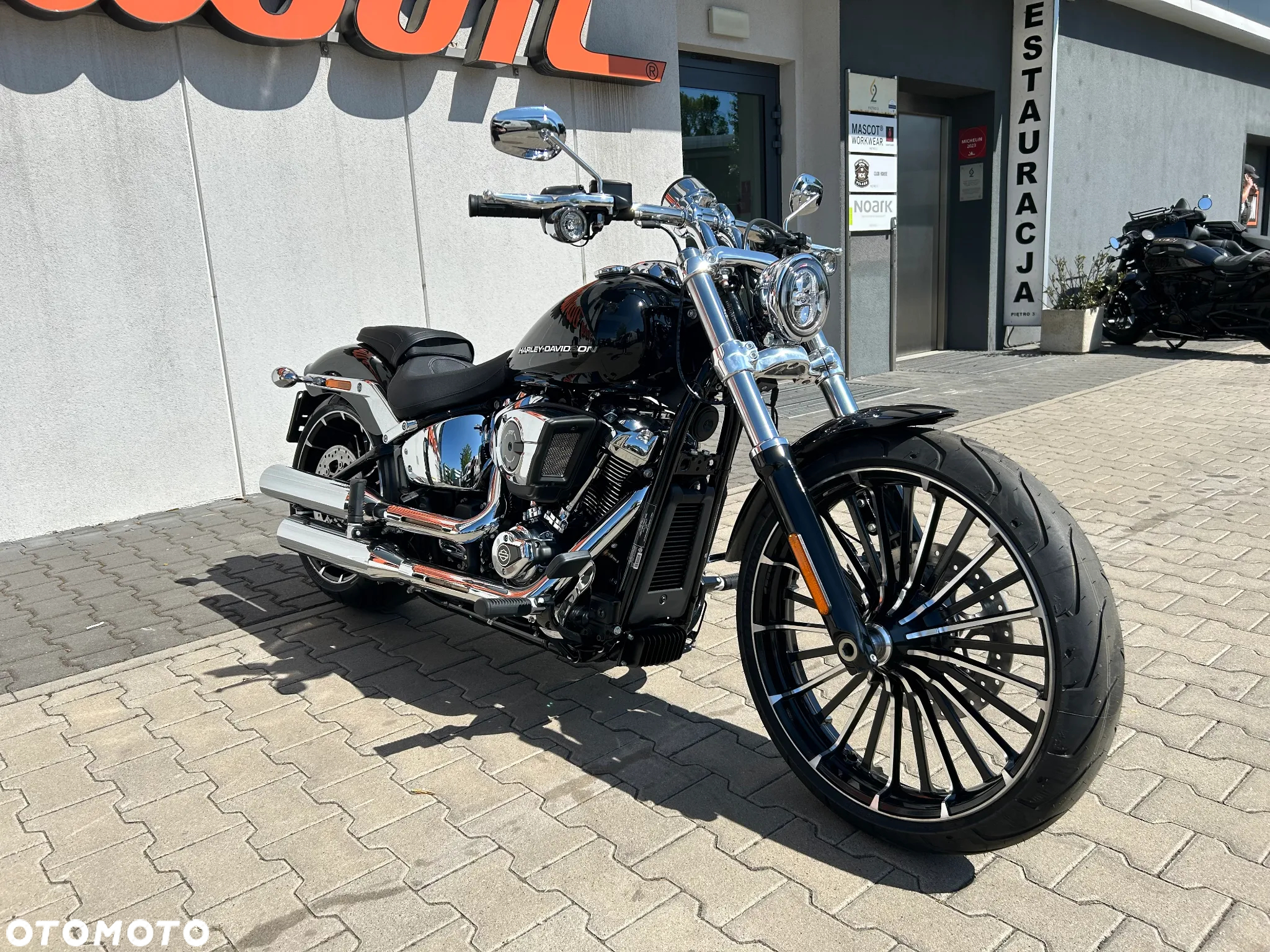 Harley-Davidson Softail Breakout - 2