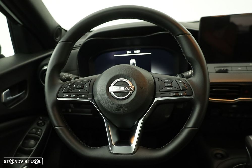Nissan Juke 1.0 DIG-T N-Connecta DCT - 16