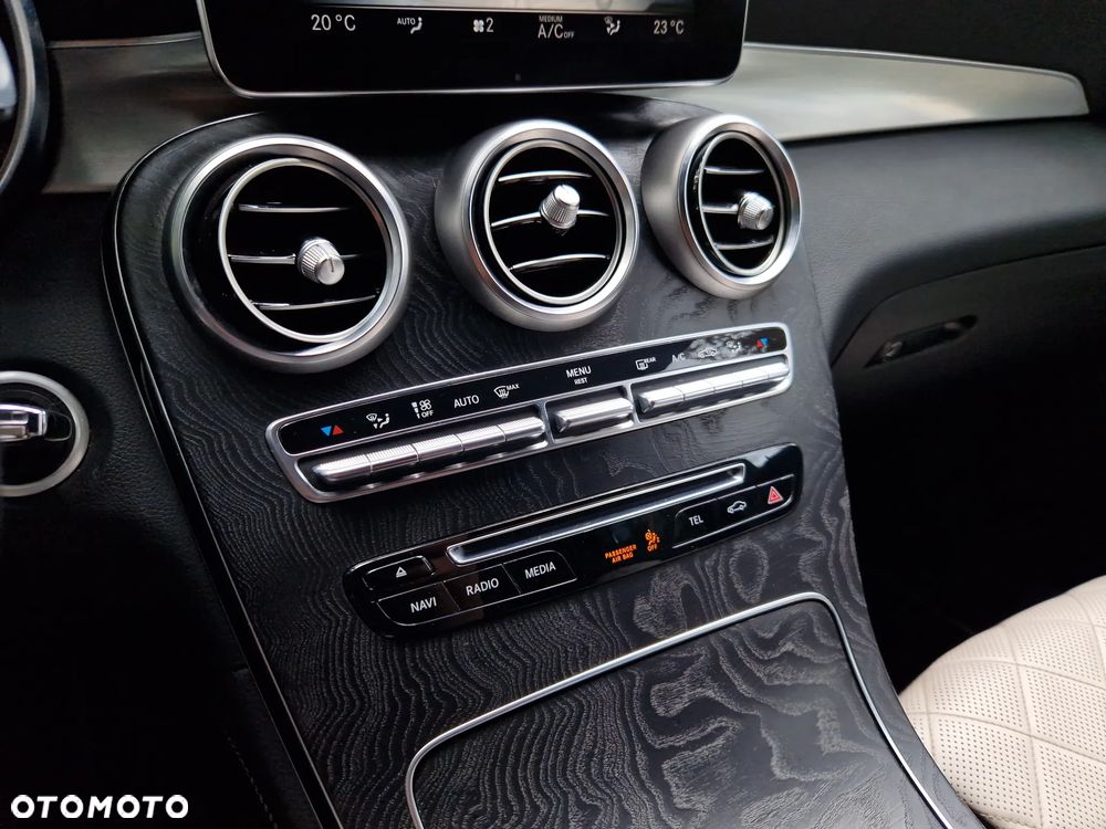 Mercedes-Benz GLC - 22