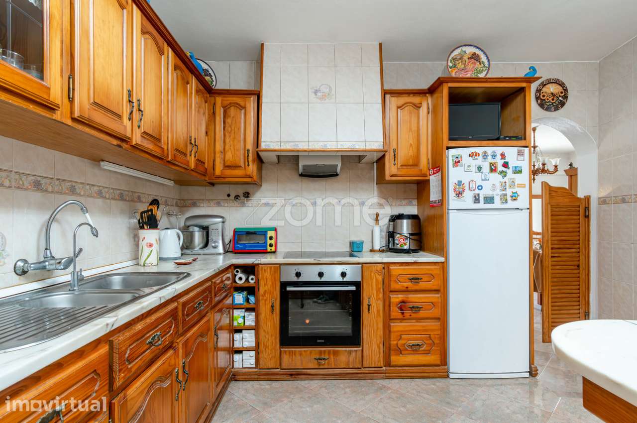 Moradia T1 + 1 Azambuja com Espaço Comercial - Grande imagem: 5/42