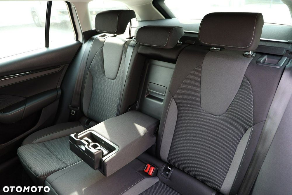 Skoda Octavia 1.5 TSI Selection - 37