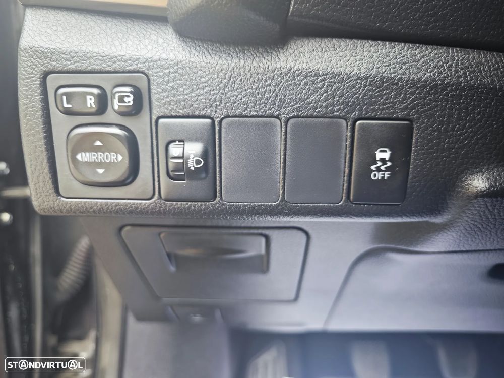 Toyota Auris 1.33 VVT-i Comfort+J16 - 20