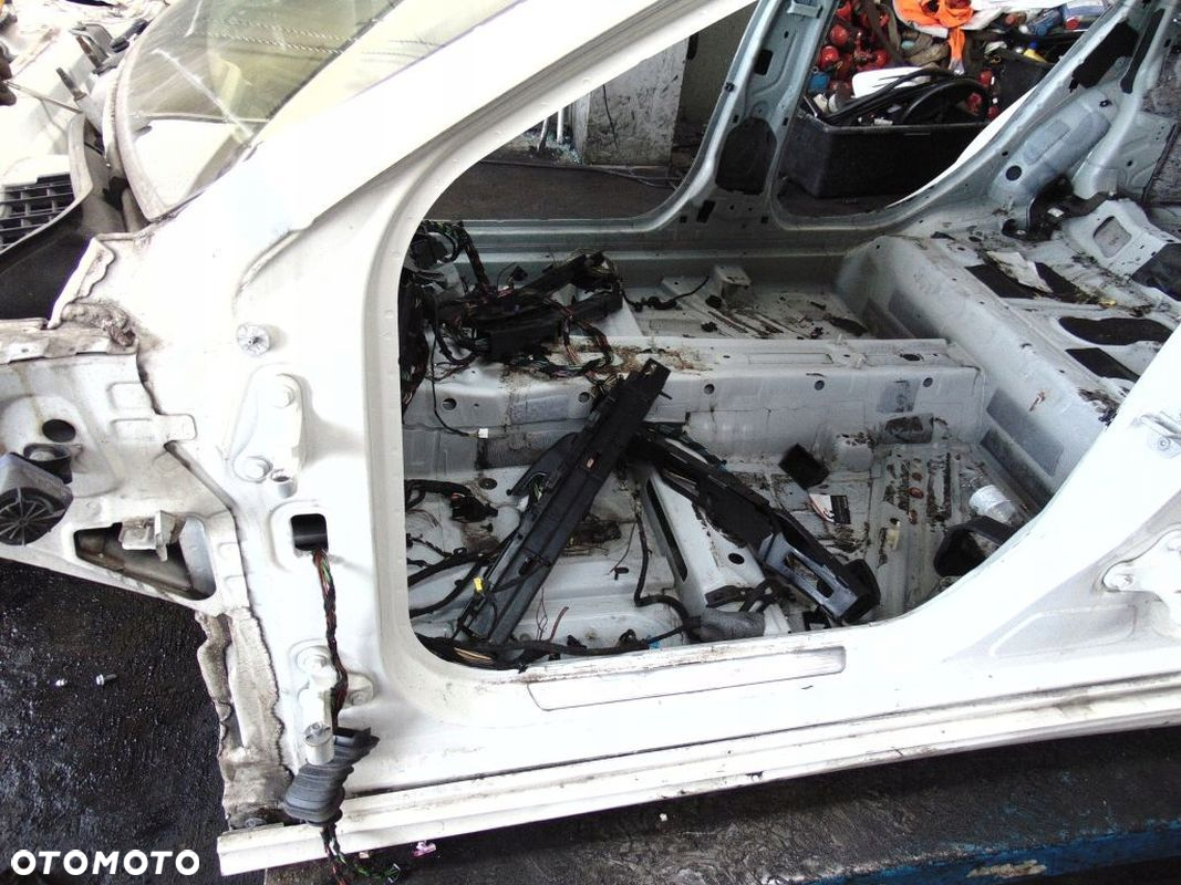 PRÓG LEWY SŁUPEK ŚRODKOWY MERCEDES A KLASA W176 KOLOR 650 - 4