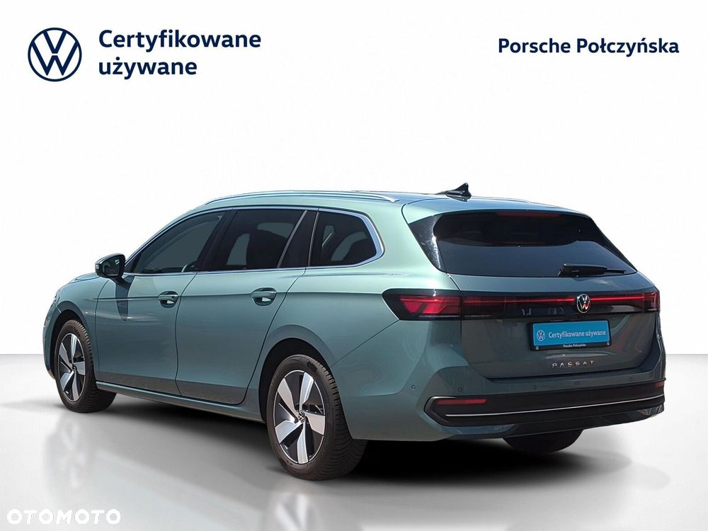 Volkswagen Passat - 4
