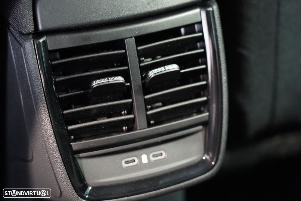 Skoda Kamiq 1.0 TSI Ambition DSG - 27