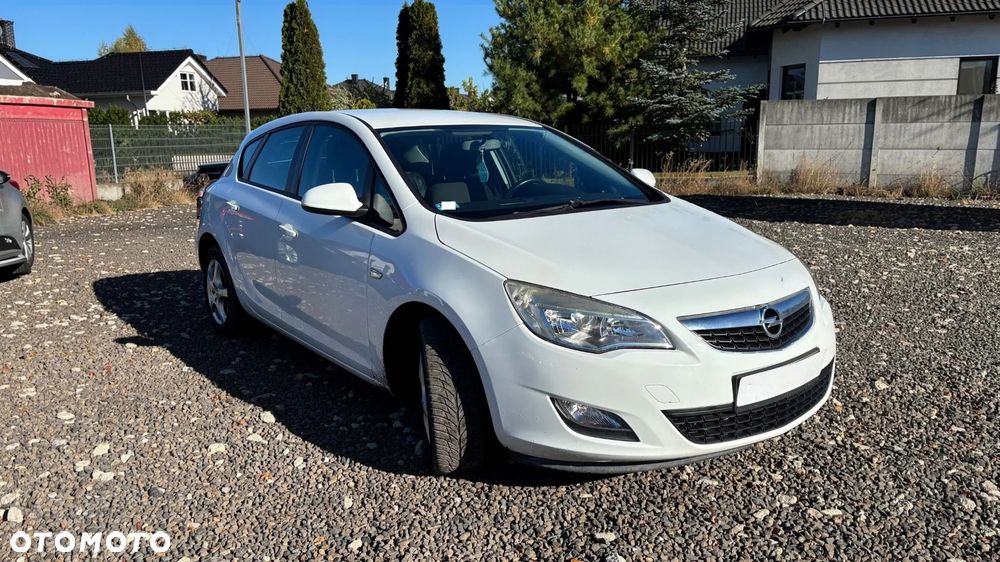 Opel Astra 1.4 Edition 111 Jahre - 11