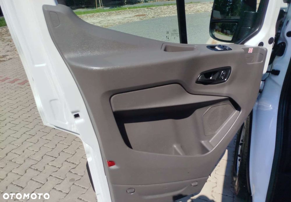 Ford Transit - 17