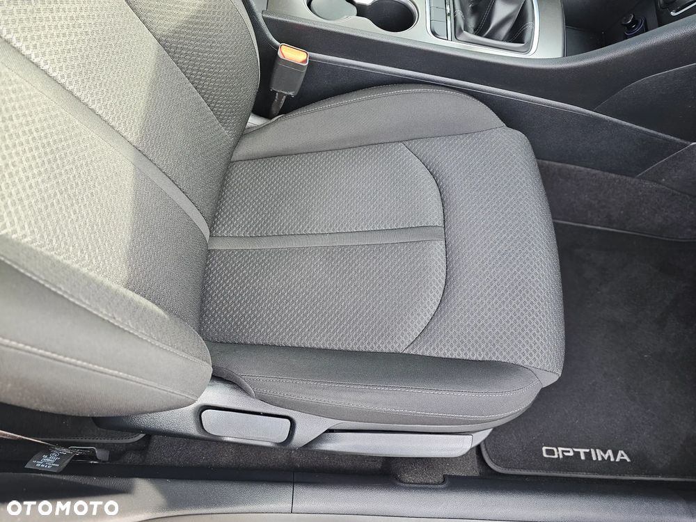 Kia Optima 1.6 T-GDI L DCT - 24