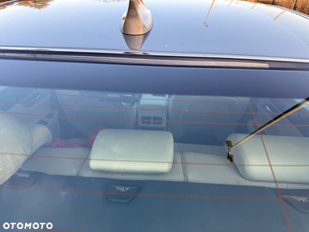 Jaguar XF 20d Portfolio - 29