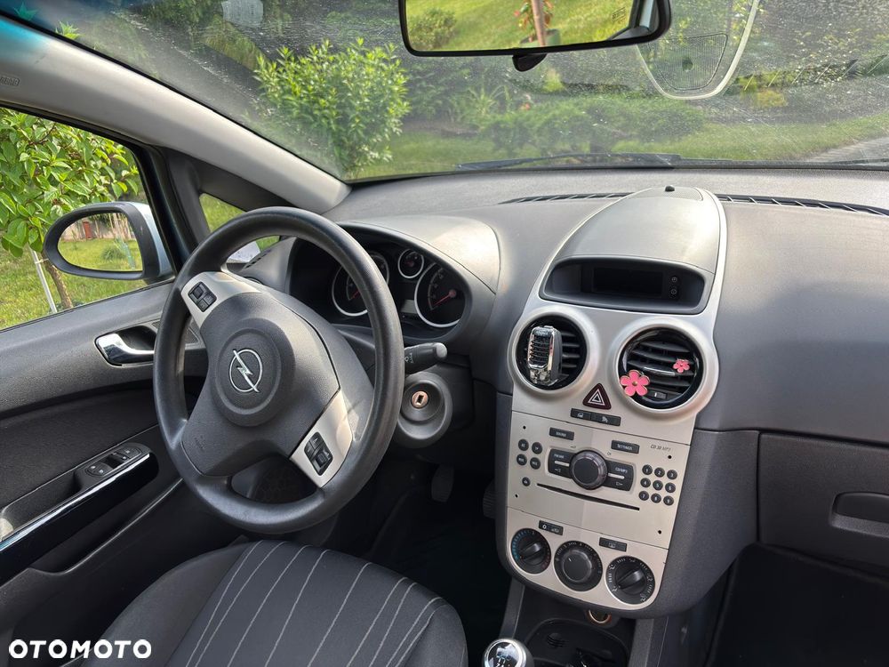 Opel Corsa 1.2 16V Essentia - 7