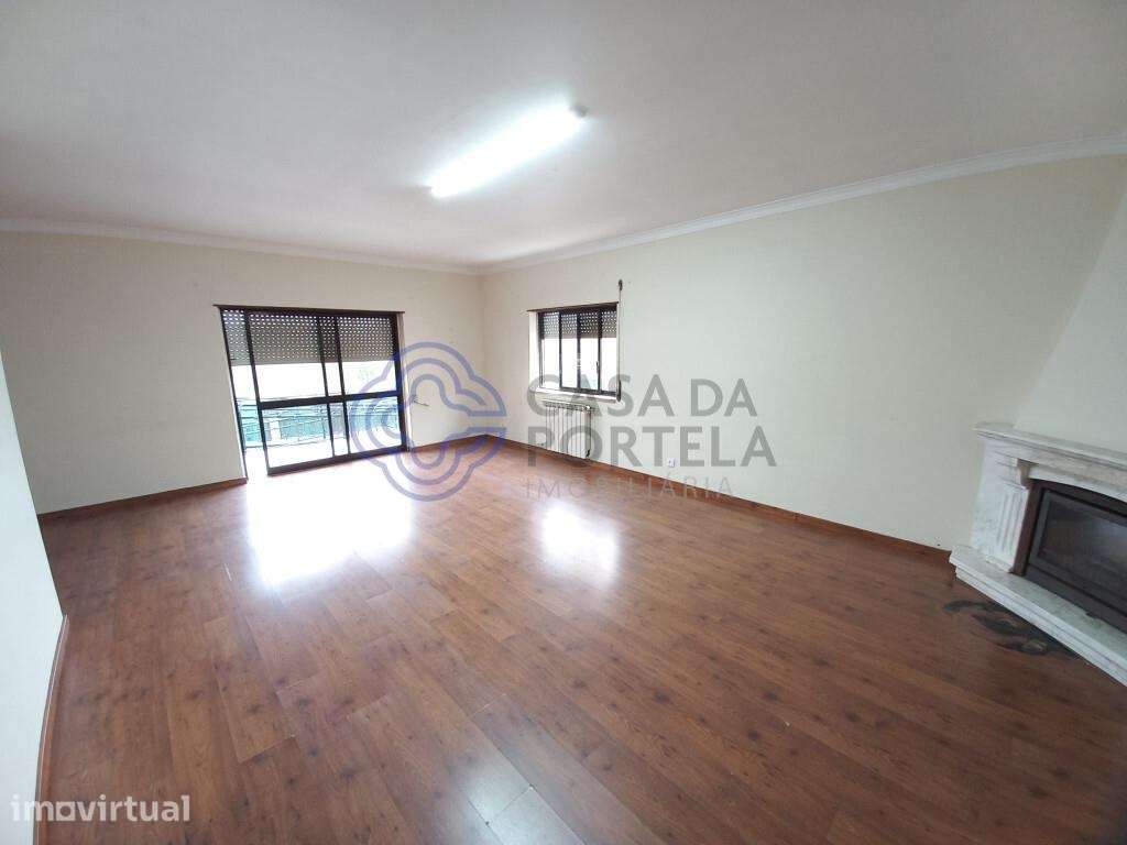 Moradia T4 com garagem na cidade de Tomar - Grande imagem: 3/56