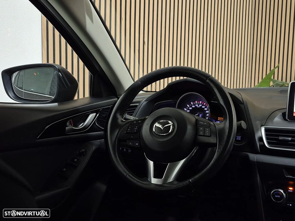 Mazda 3 Hatchback M3 1.5 Sky-G Evolve HS i-Ac.Navi - 25