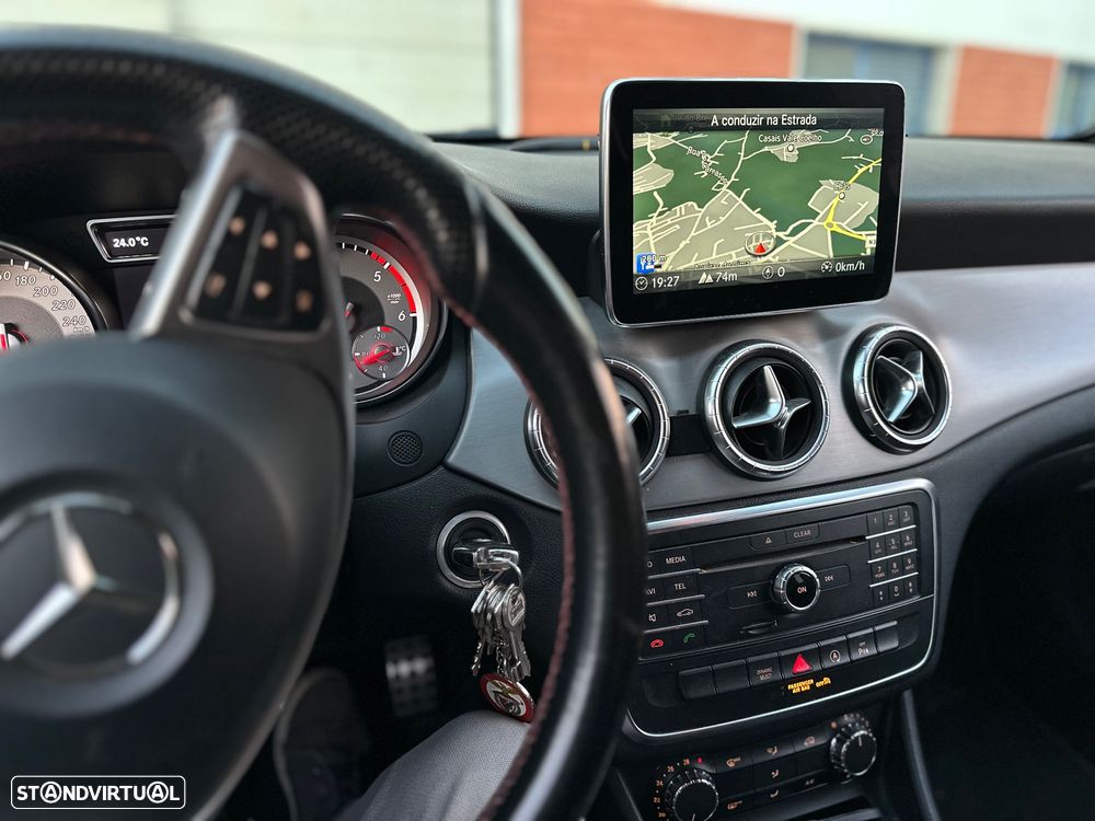 Mercedes-Benz CLA 200 d Shooting Brake AMG Line - 3