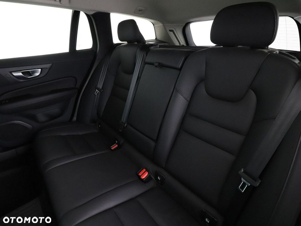 Volvo V60 B4 D Plus Dark - 18