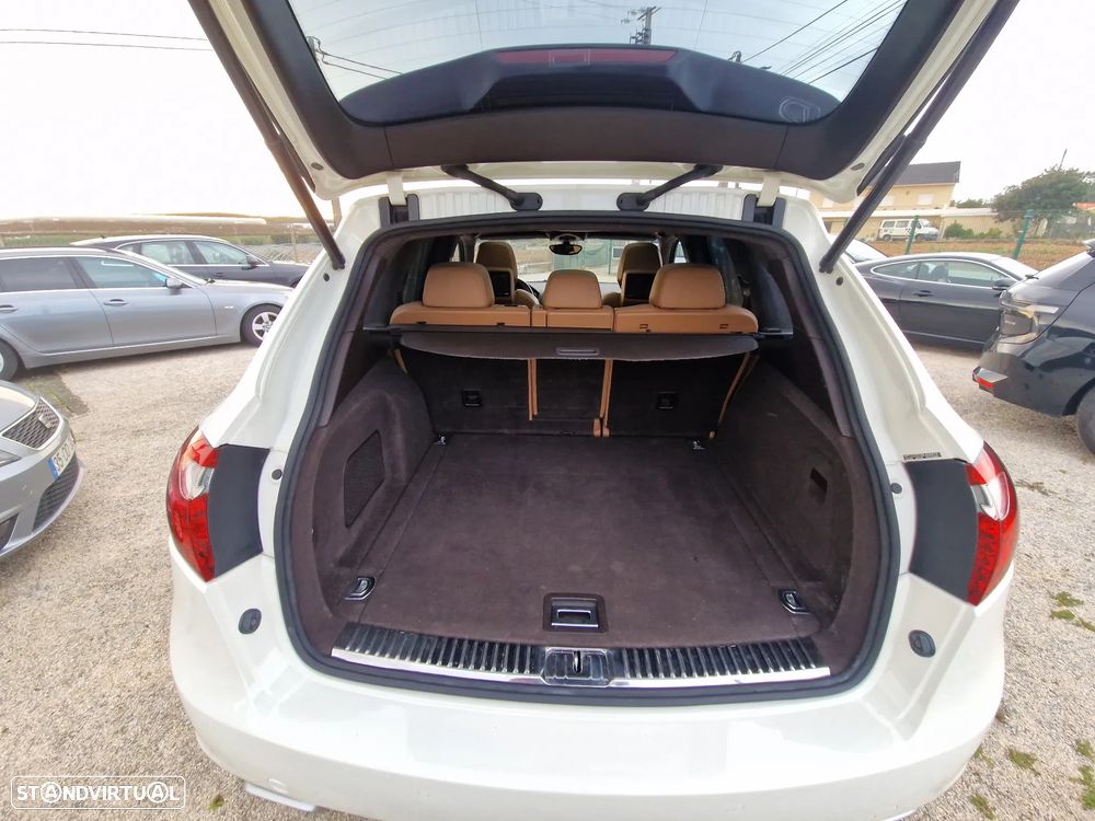 Porsche Cayenne - 32