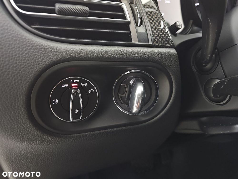 Porsche Macan Standard - 13