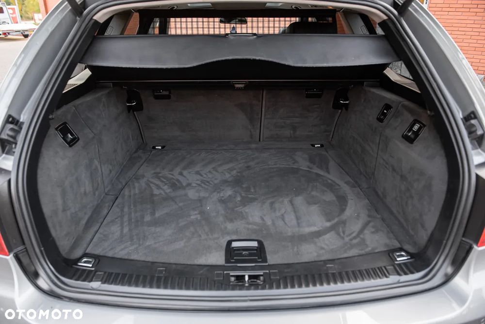 BMW Seria 5 523i Touring - 32