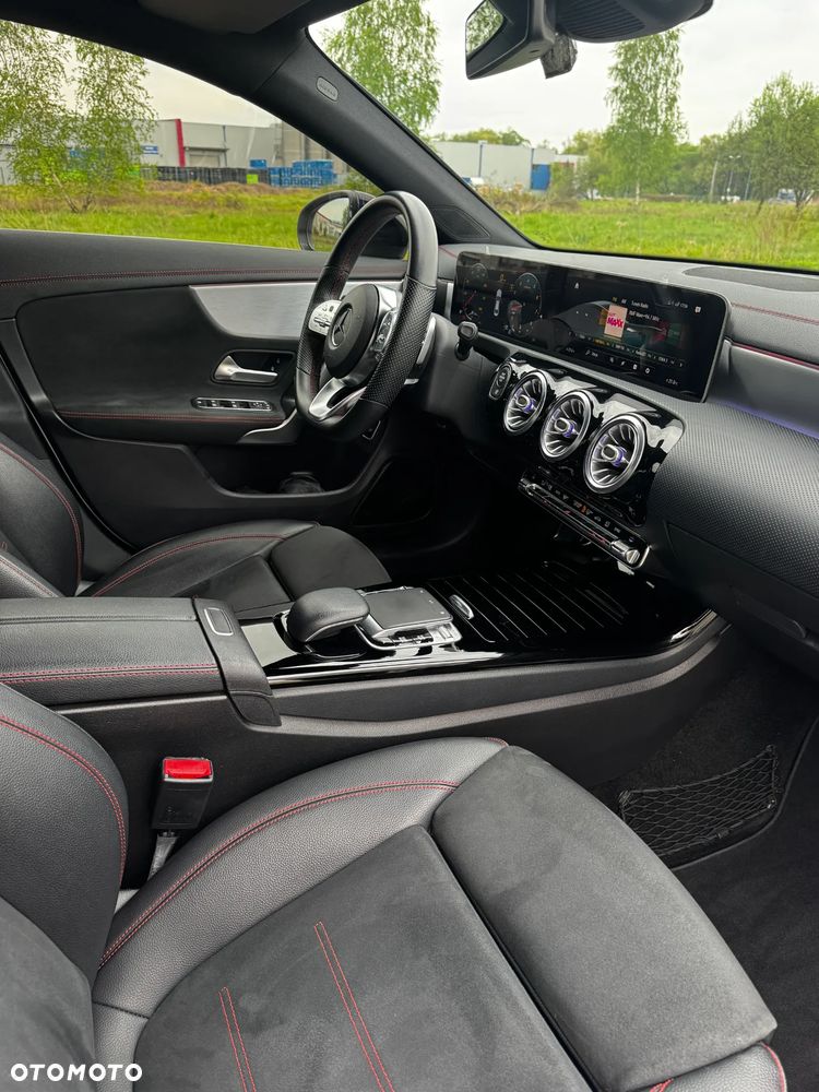 Mercedes-Benz CLA 200 AMG Line 7G-DCT - 9