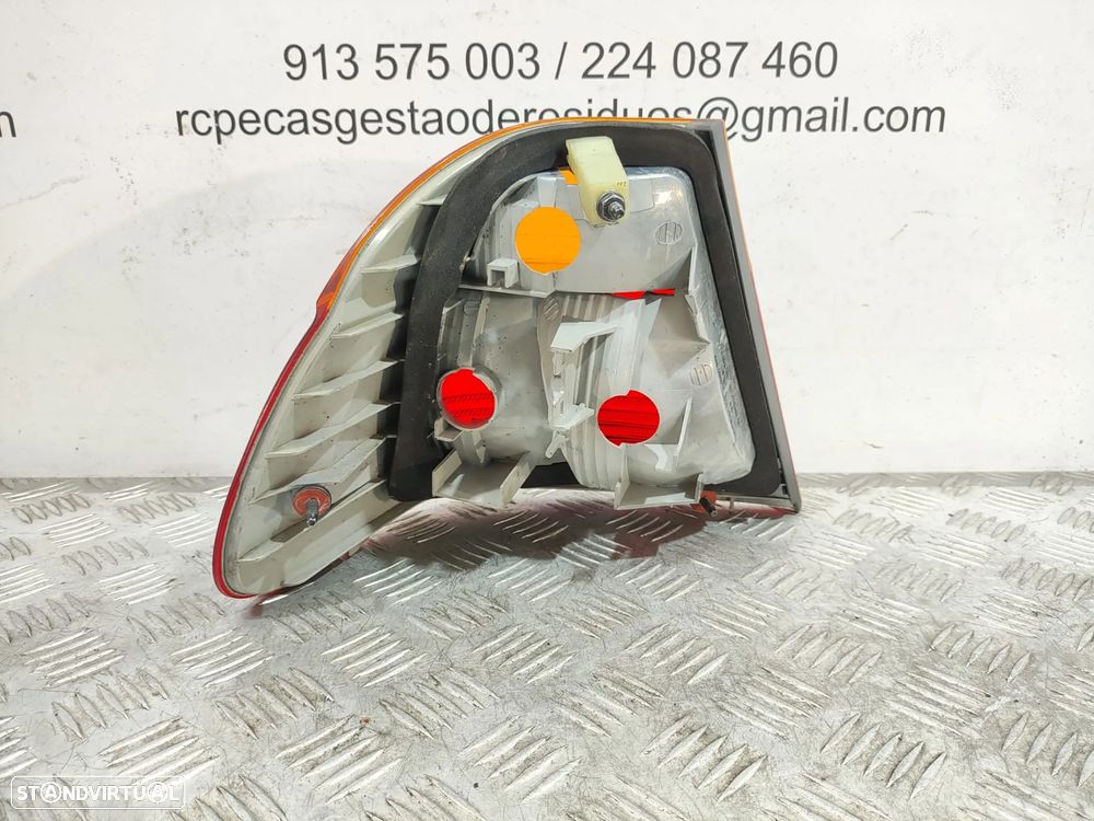 Farolim traseiro trás direito original BMW Serie 3 E46 Carro Pré LCI de 1998 a 2001 - 5