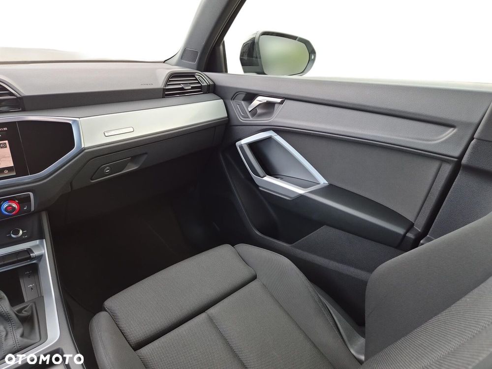 Audi Q3 - 24