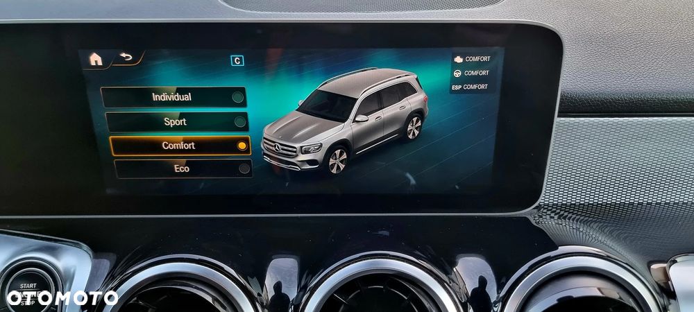 Mercedes-Benz GLB 200 Progressive 7G-DCT - 35