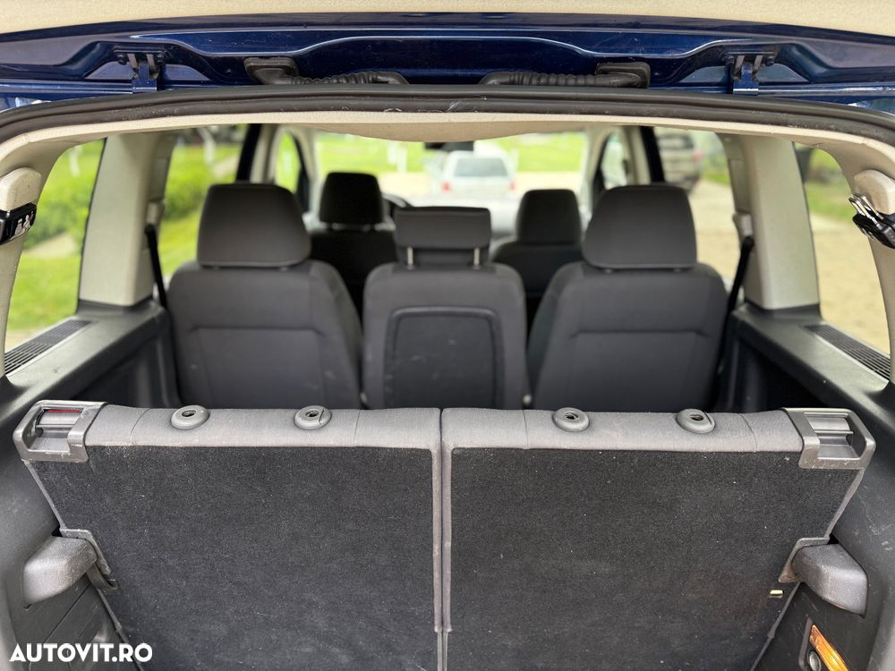 Volkswagen Touran 2.0 TDI DSG United - 5