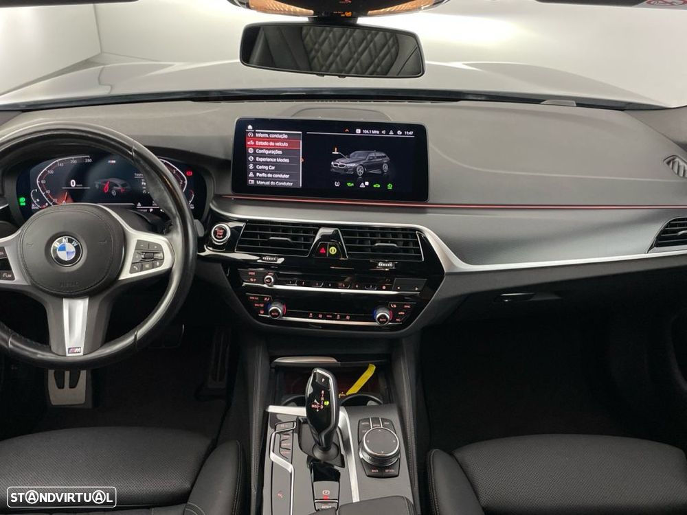 BMW 520 d Pack Desportivo M Auto - 10