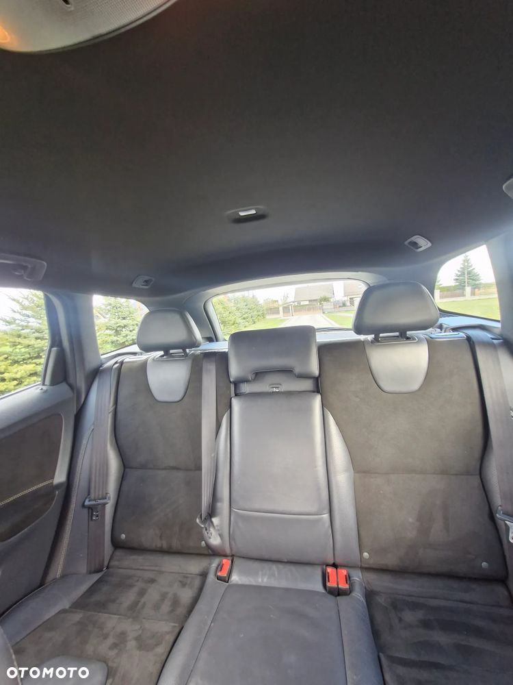 Volvo XC 60 D4 Drive-E R-Design Momentum - 11