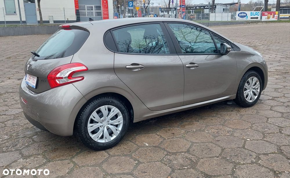 Peugeot 208 PureTech 82 Start & Stop Style - 13