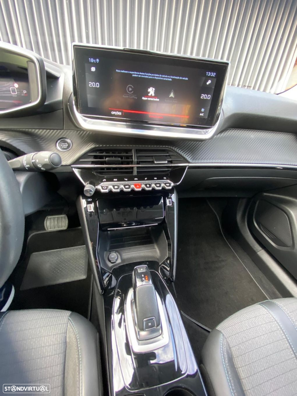 Peugeot 2008 1.2 PureTech Allure EAT8 - 14