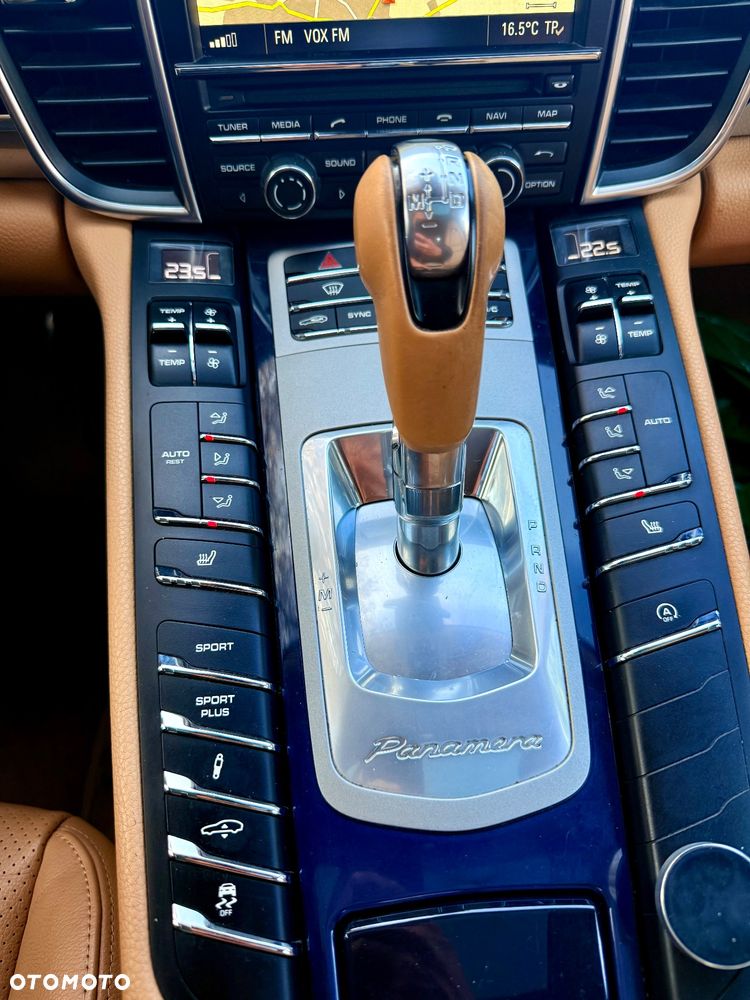 Porsche Panamera Diesel - 25