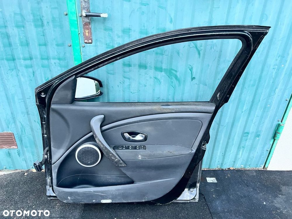 Drzwi PRZEDNIE PRAWE prawy przód RENAULT MEGANE 3 III HB kod lakieru: TEGNE - 9