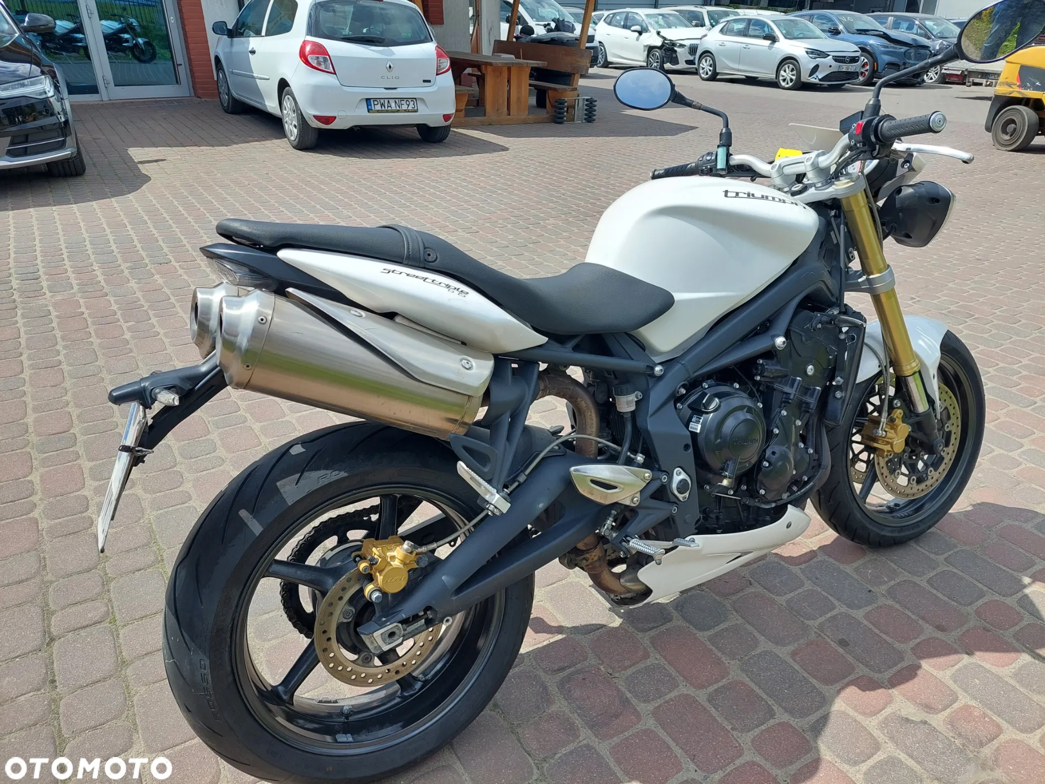 Triumph Street Triple - 7