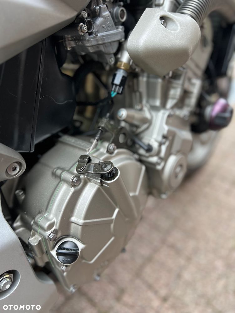 Honda Hornet - 27